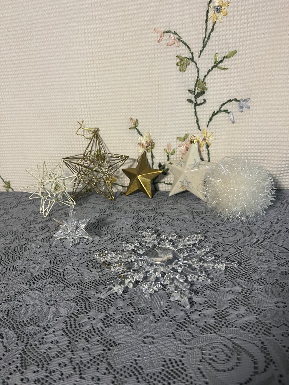 Christmas Ornament Lot 7 Clear Acrylic Star Snowflake Gold Wire Porcelain